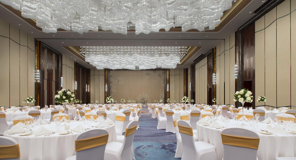 ホテル Pullman Yantai Center エクステリア 写真